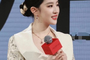 刘亦菲真人惊艳：照片不及万分之一的绝美