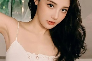 李玟抑郁症离世：歌后陨落引发心理健康反思