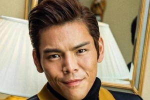 向佐模仿潮席卷全网：从武打明星到喜剧之神的蜕变